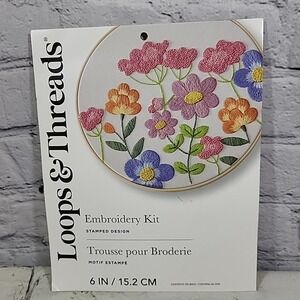 Loops & Threads Embroidery‎ Kit Spring Flowers Stamped Design with hoop. NWT